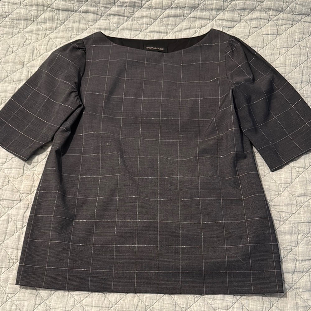Banana Republic Gray Blouse with Boat Neck and 3/4 Sleeves